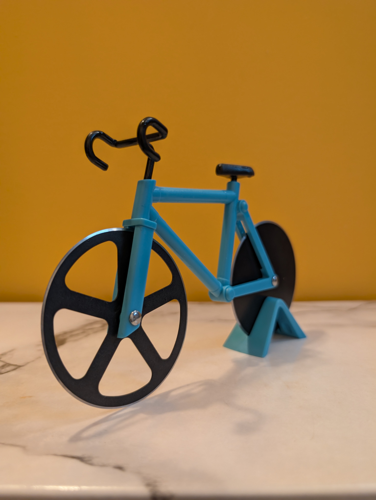 Bicycle Pizza Cutter – Fun & Functional Kitchen Tool  🚲🍕 - photo 2