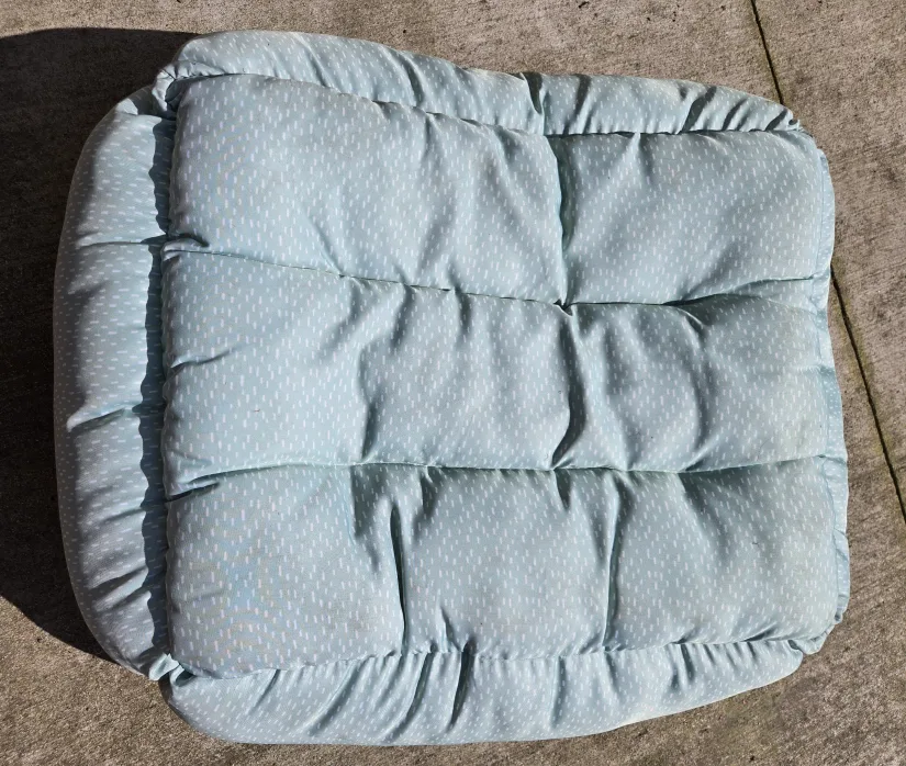 Fringe Studio Pet Bed - Light Blue image indicator(2)