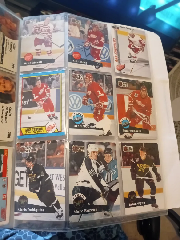 90s hockey cards, some have doubles. can drop off for extra fee image indicator(7)