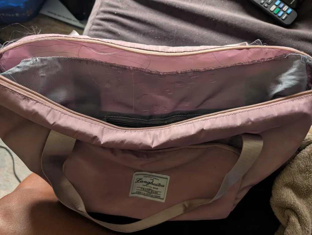 # free cycle Langhuitou Travel Duffle Bag - Mauve image indicator(2)