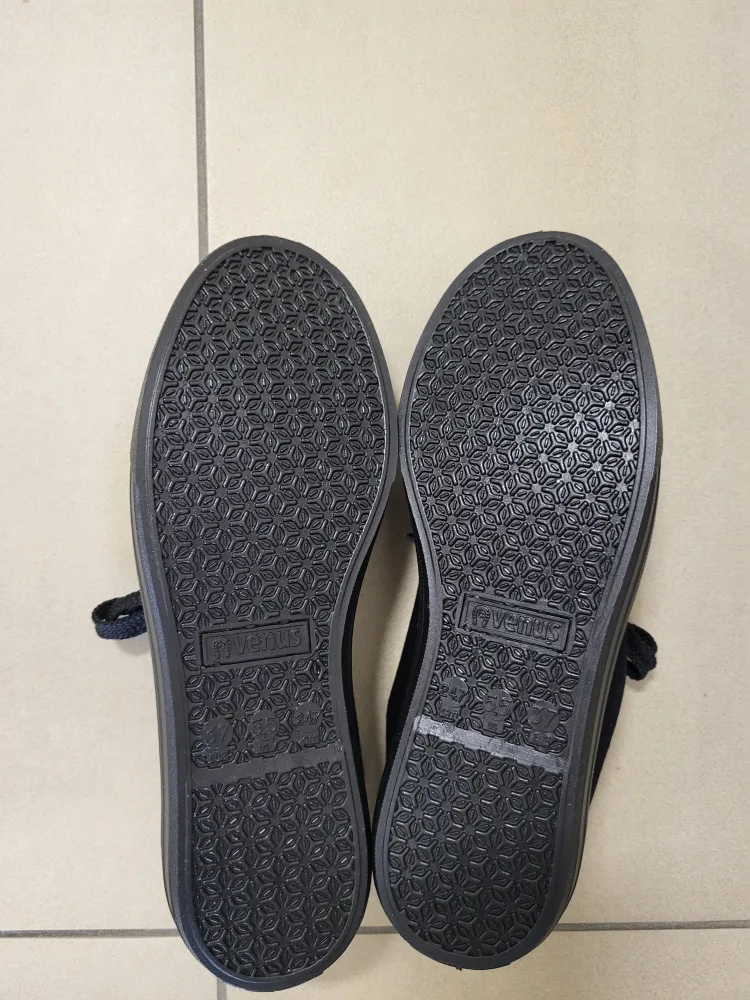 Zara Man Leather Shoes  Size: UK 39~US 7 image indicator(4)