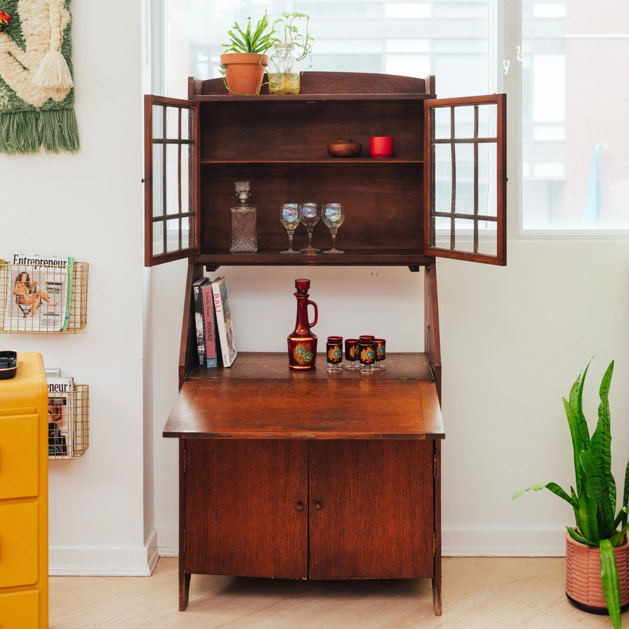 [DELIVERY INCLUDED] Tip-Down Lockable Bar Cabinet | Karrot