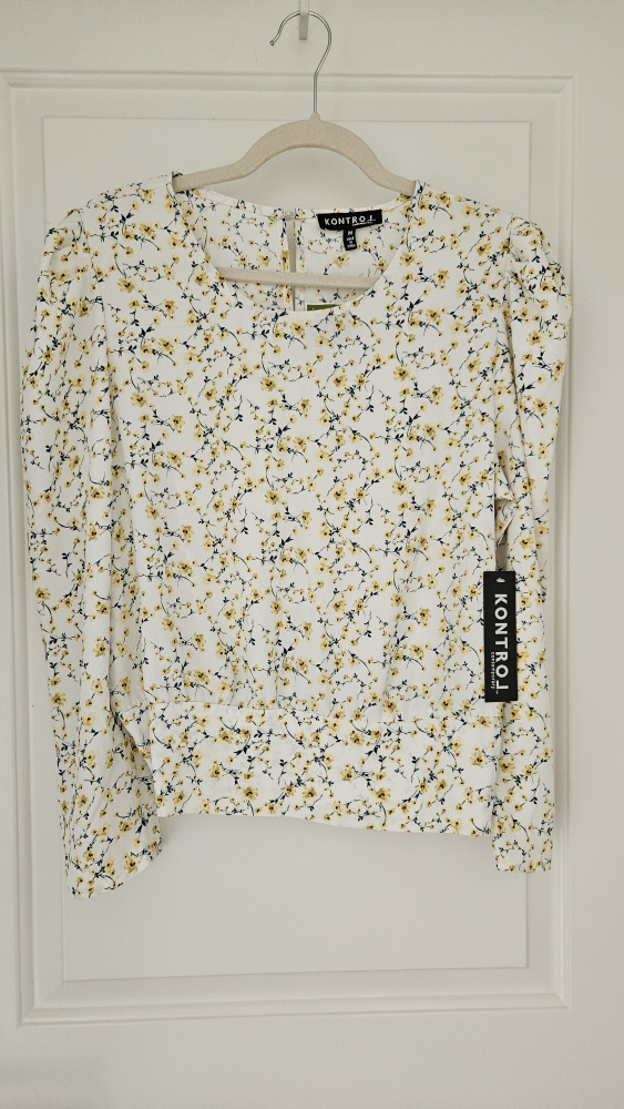 Brand new, Yellow and Blue Floral Top Blouse, Size Medium