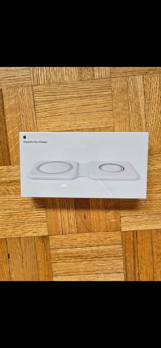 Apple MagSafe Duo Charger thumbnail