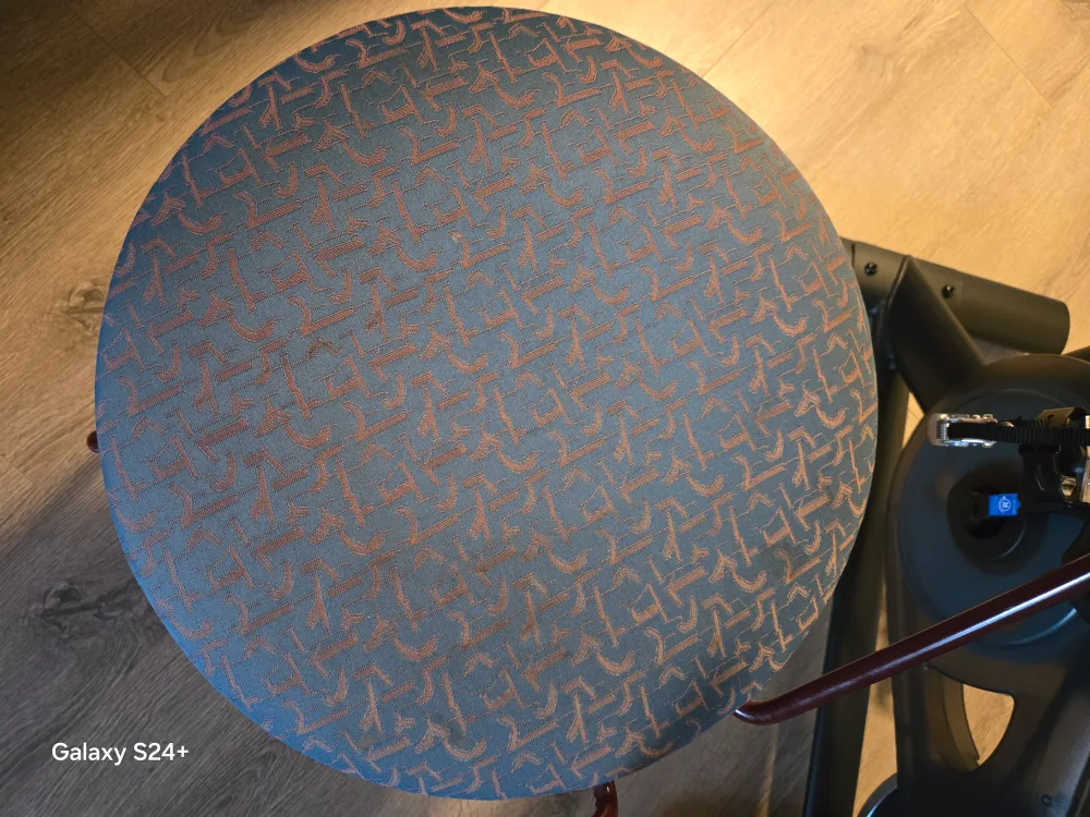 Keilhauer Contract Seating Chair & IKEA ADILS Leg image indicator(4)