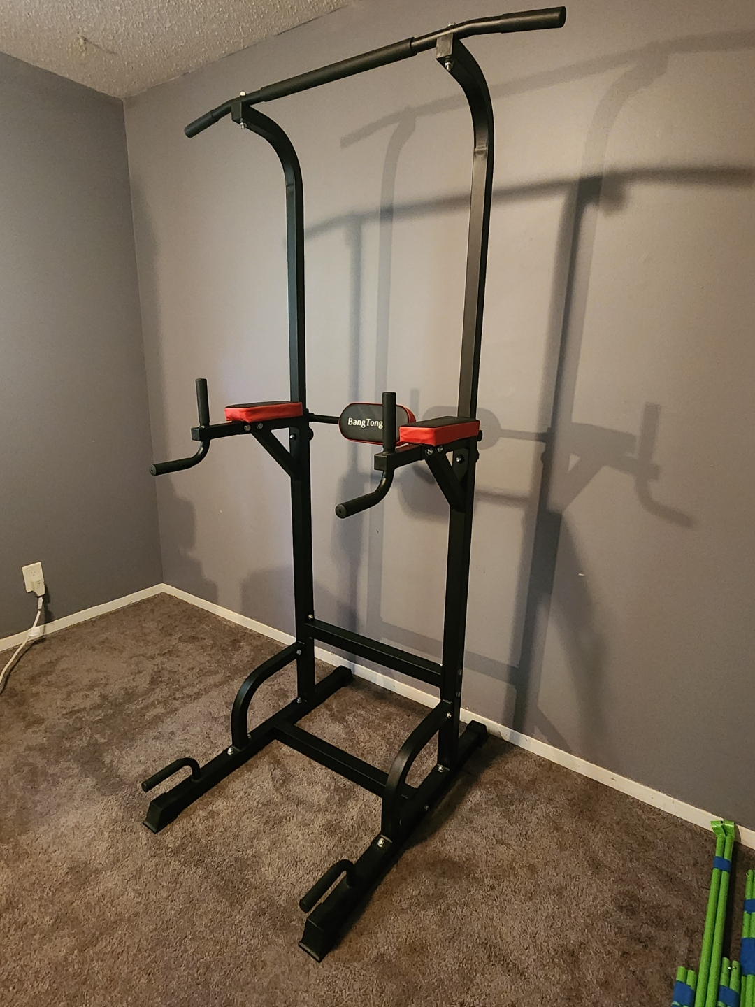 pull-up & dip station