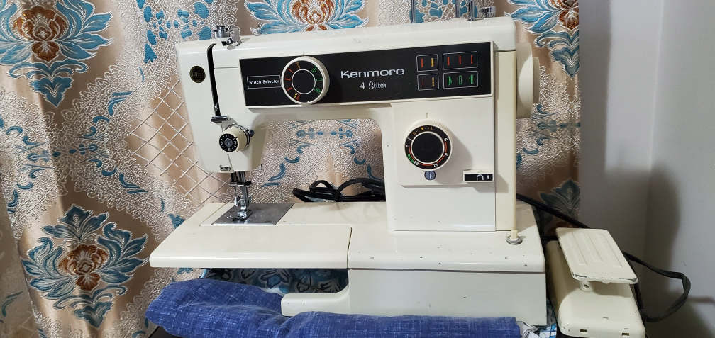 Kenmore 4 Stitch Sewing Machine - photo 3