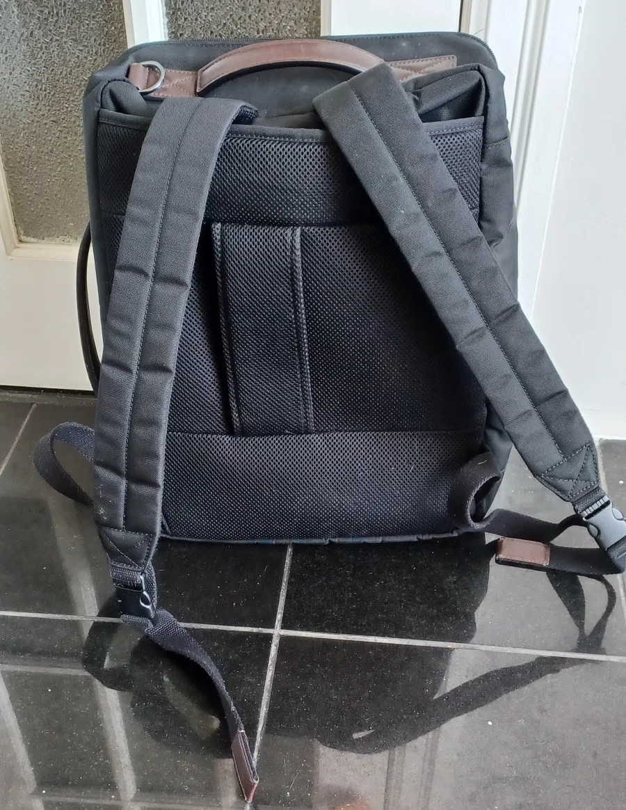 Men's Convertible Backpack image indicator(2)