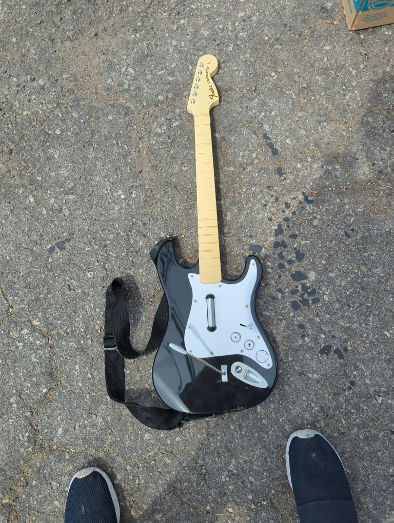 Fender Stratocaster Guitar Hero Controller