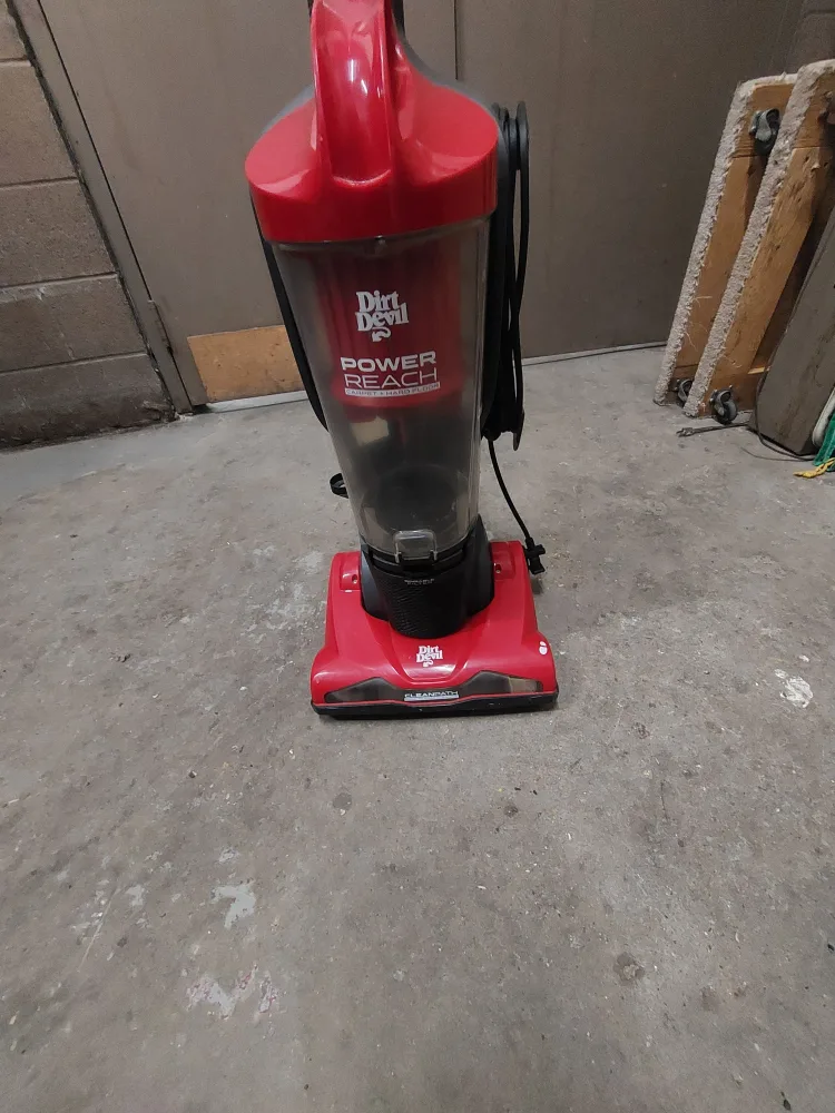 Red Dirt Devil Power Reach Vacuum image indicator(2)