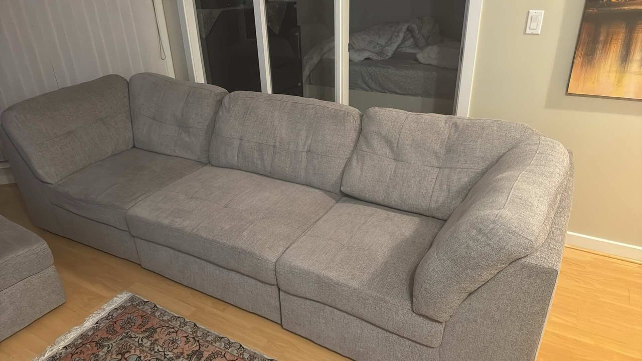 Sectional sofa pick up today only 450$ - photo 5