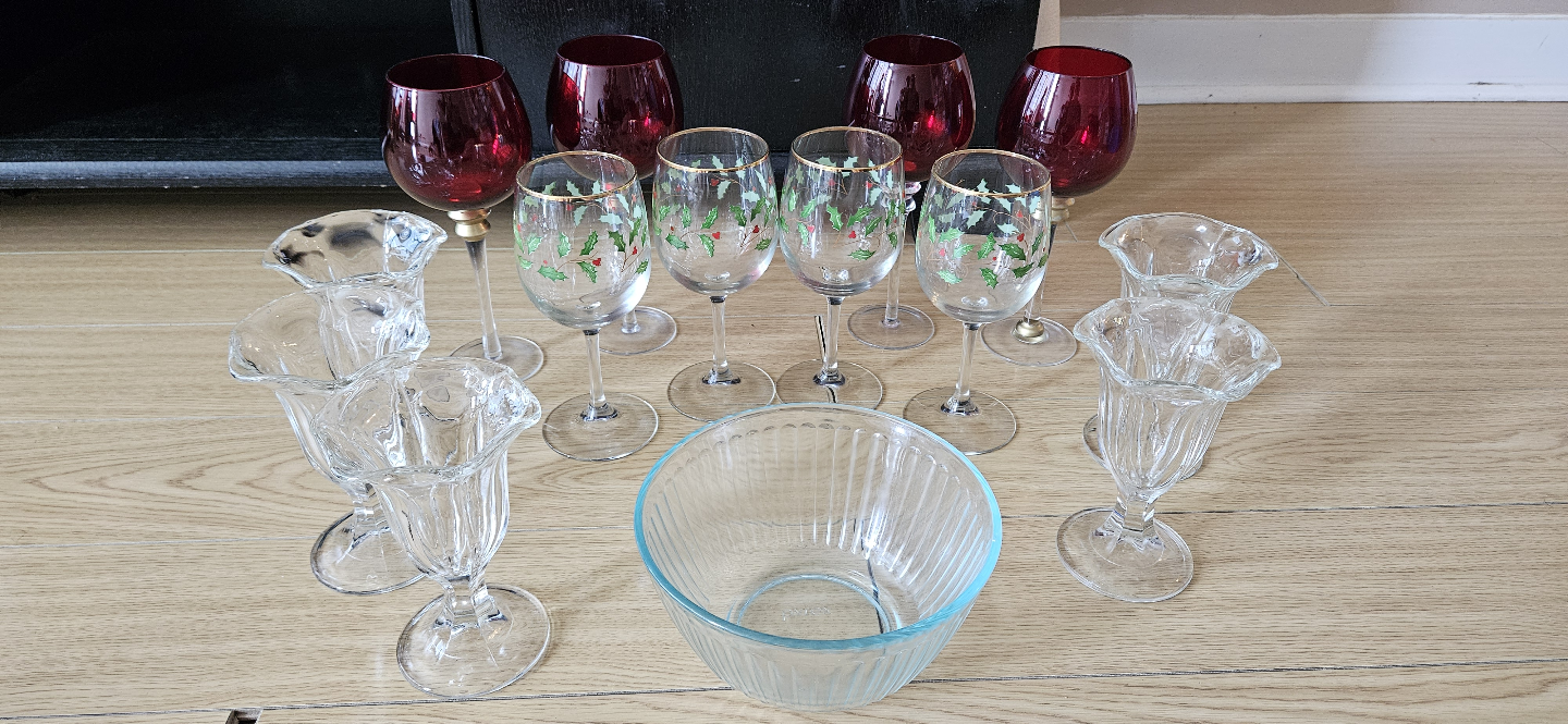 Vintage Glassware Set - photo 4