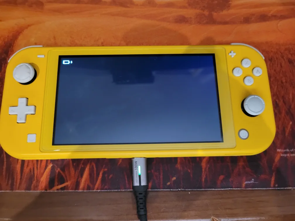 Nintendo Switch Lite - Yellow image indicator(3)