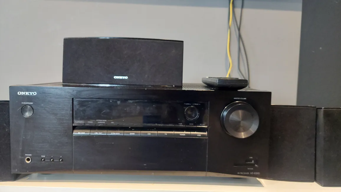 Onkyo AV Receiver & Speakers thumbnail