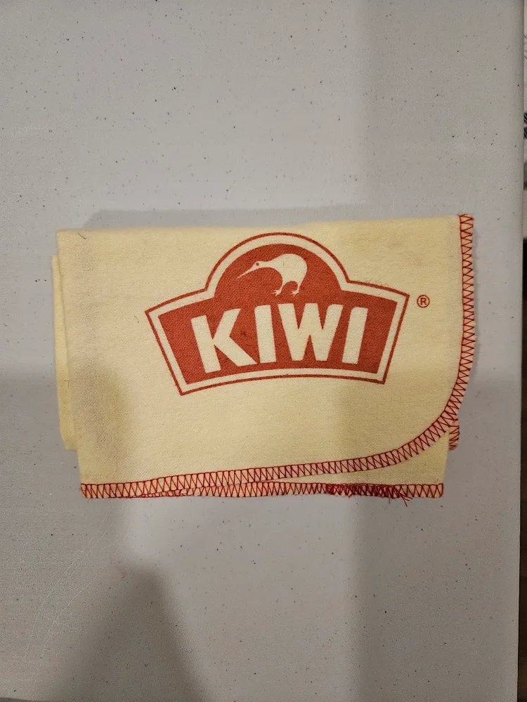Kiwi Shoe Shine Cloth 💚🥕 thumbnail