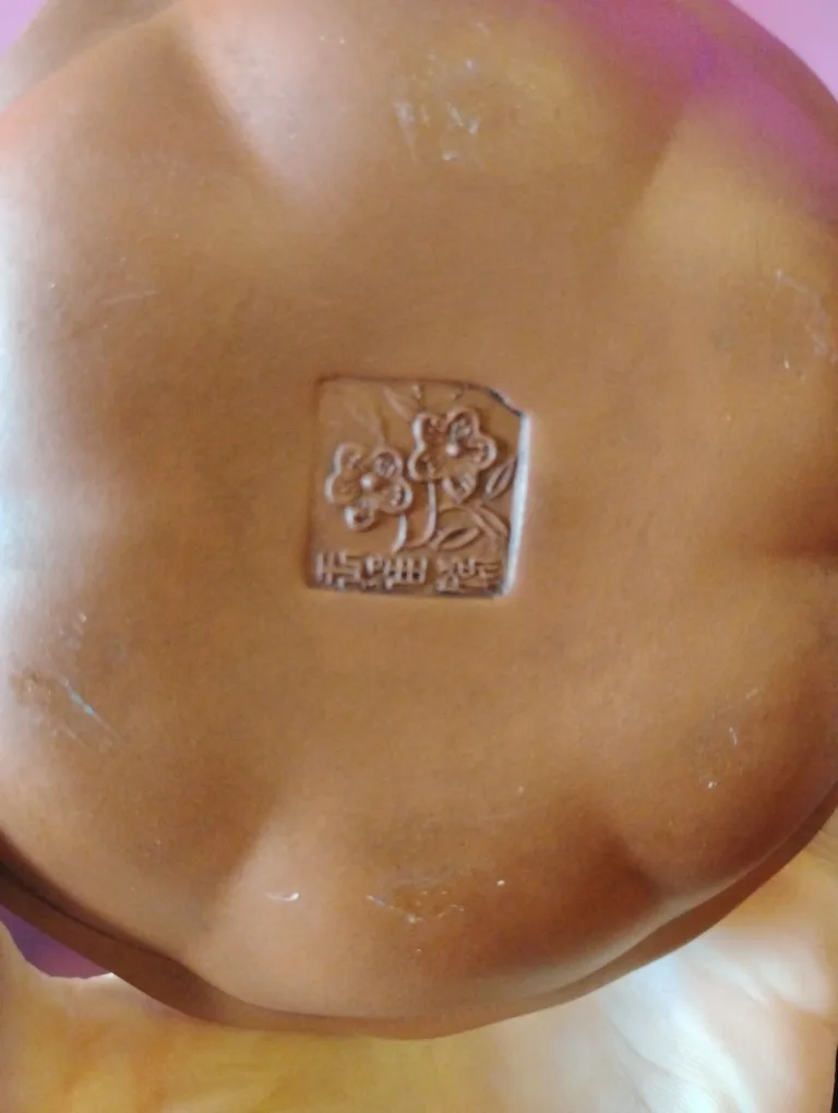 Unique Ceramic Teapot with Frog Design image indicator(5)