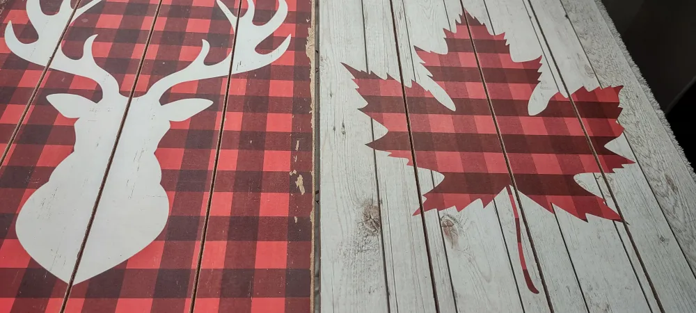 Rustic Wood Pallet Art - Maple Leaf & Deer image indicator(6)