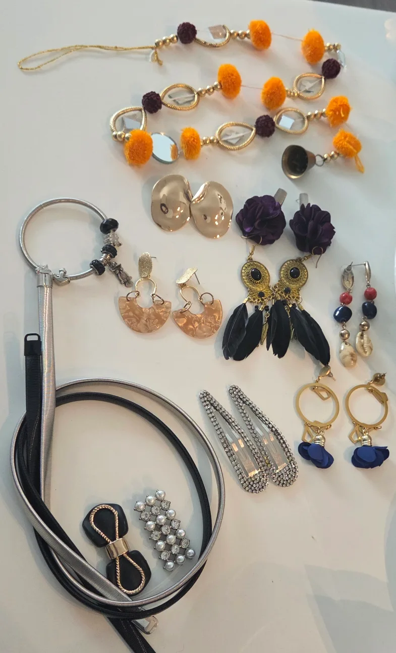 Jewelry and Hair Accessories Bundle thumbnail
