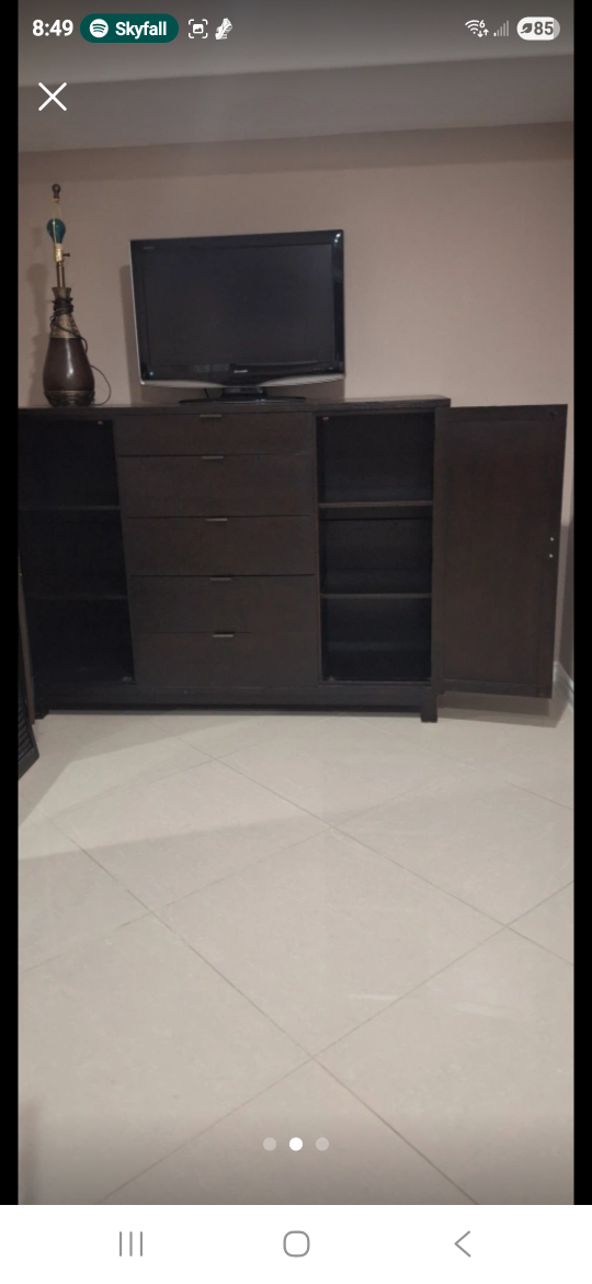Hair salon storage dressor with matching mirror set