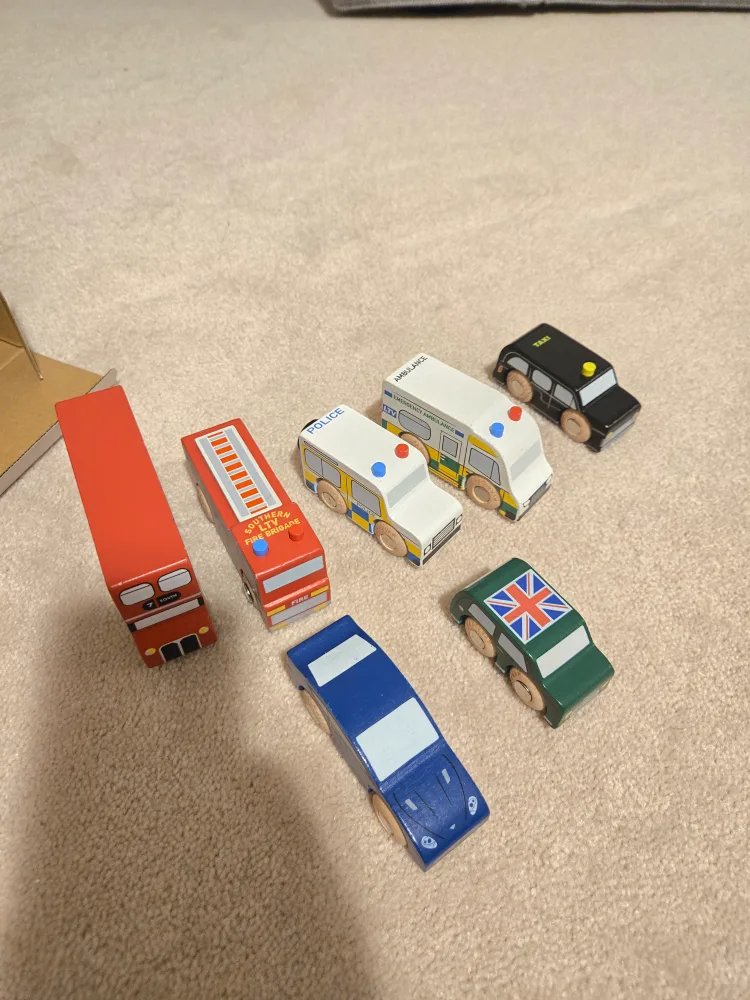 Le Toy Van London Car Set - Wooden Vehicles image indicator(2)