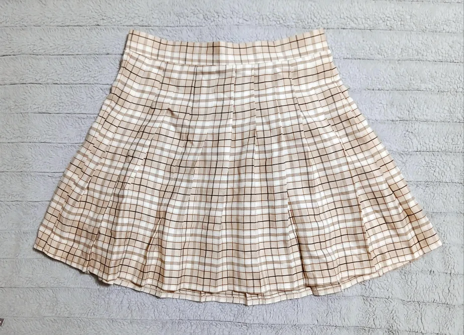 Size M Plaid Pleated Skirt thumbnail