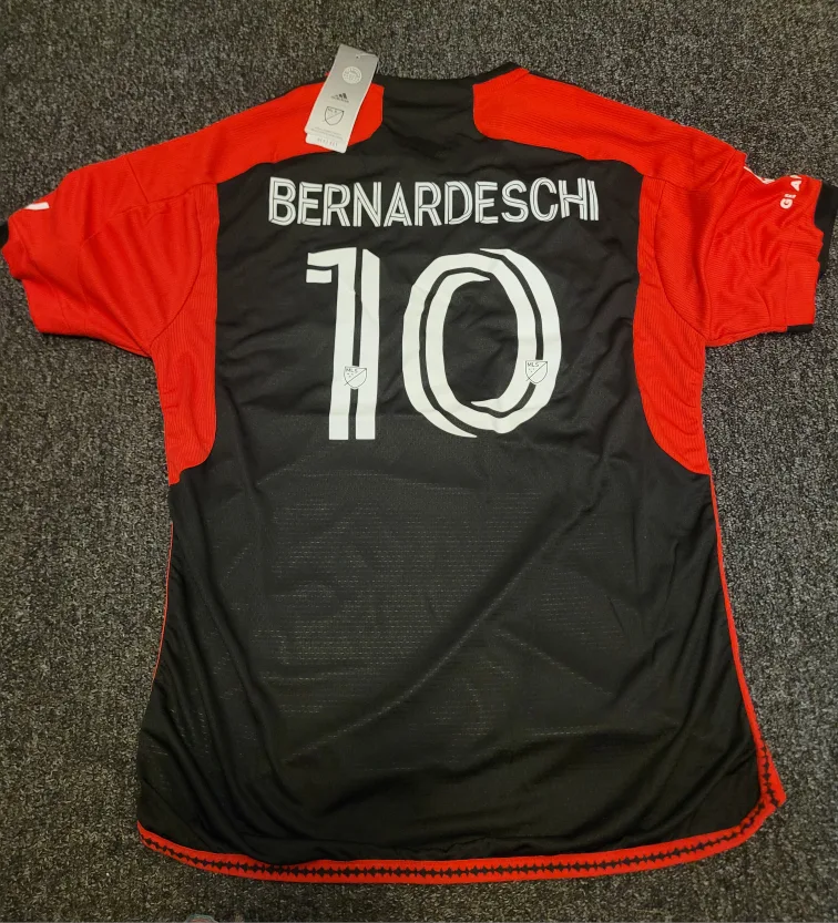 New Adidas Toronto FC Jersey, XL image indicator(2)