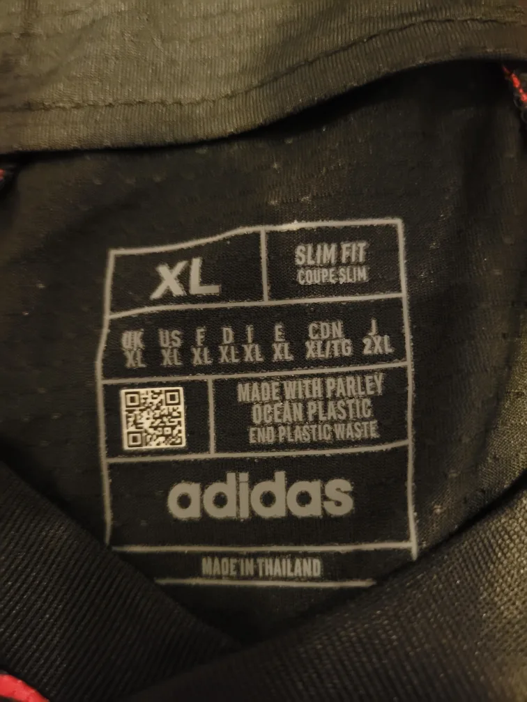 New Adidas Toronto FC Jersey, XL image indicator(4)