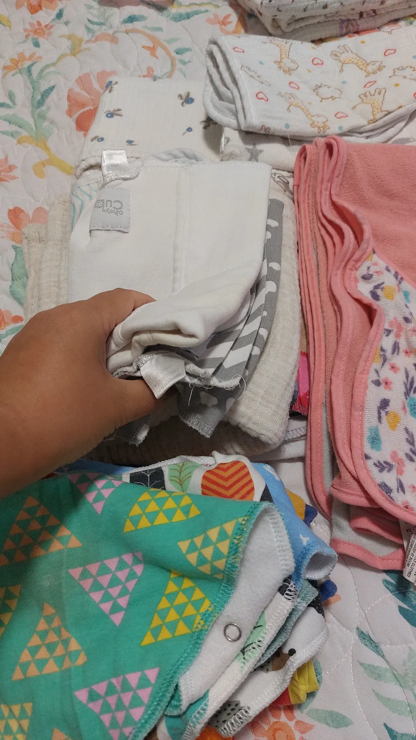 Baby bibs and washcloths image indicator(4)