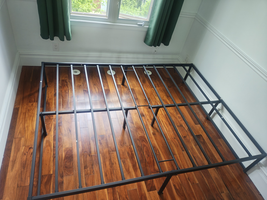 Queen Size Metal Bed Frame - Black