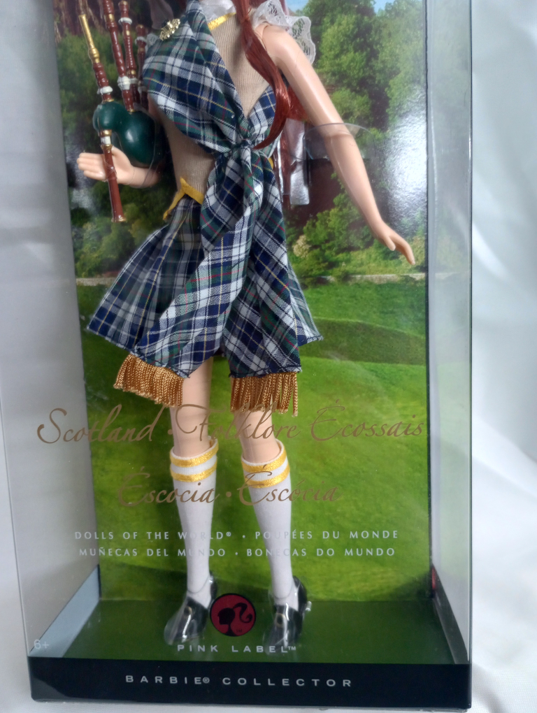 Dolls of the World Scotland Barbie Doll - photo 3
