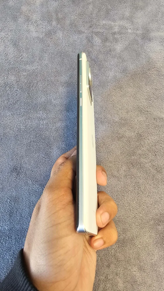 Motorola X30 Pro 5G 6.7" 144Hz 200MP SD8+ 12/256GB 4610mAh image indicator(8)