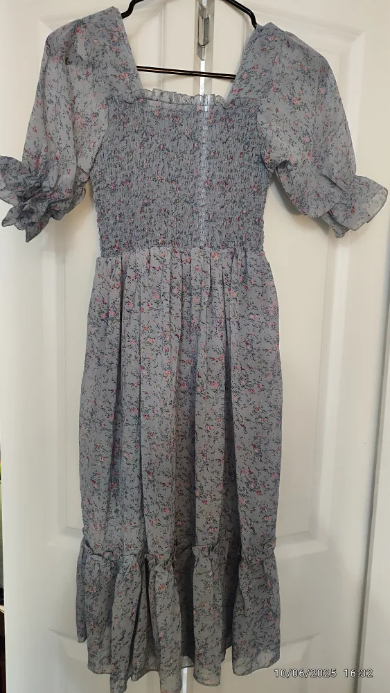 Floral Midi Dress - light grey thumbnail