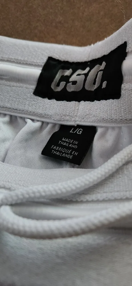 CSG White Shorts - Size L freecycle 🏆 thumbnail