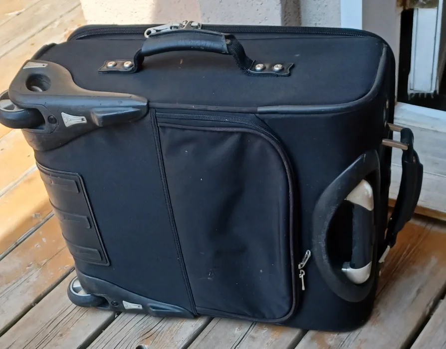 Travelpro Rolling Suitcase Carry On image indicator(3)