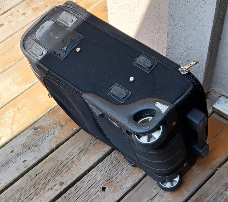 Travelpro Rolling Suitcase Carry On image indicator(6)