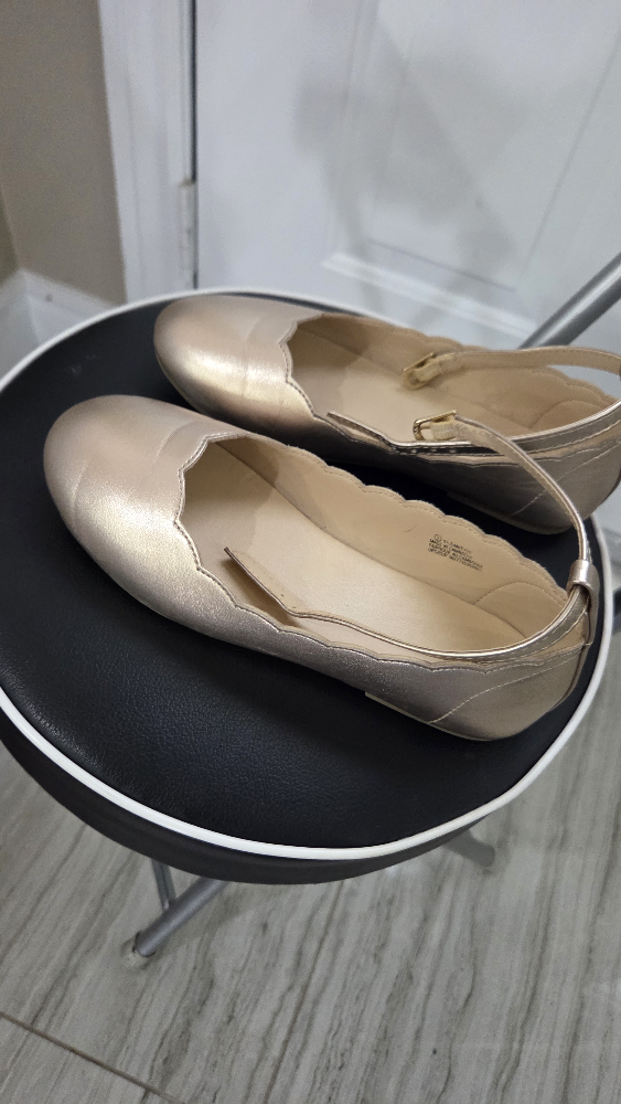 George Gold Flats - kids size 2 - photo 2