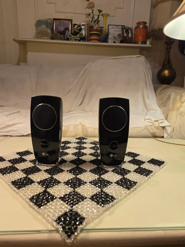 LG Home Theater System + DVD Player image indicator(6)