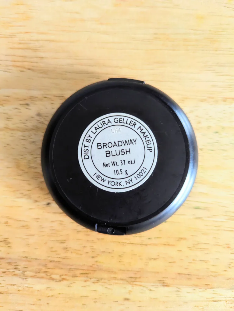 Laura Geller Blush (Large) image indicator(3)