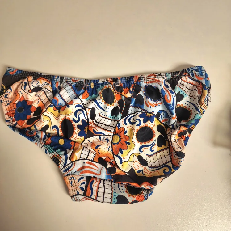 Unique bikini bottoms / pole shorts image indicator(2)