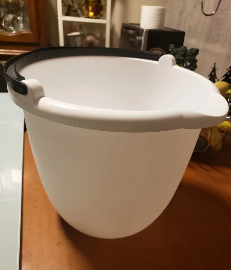 White Plastic Bucket with Black Handle thumbnail