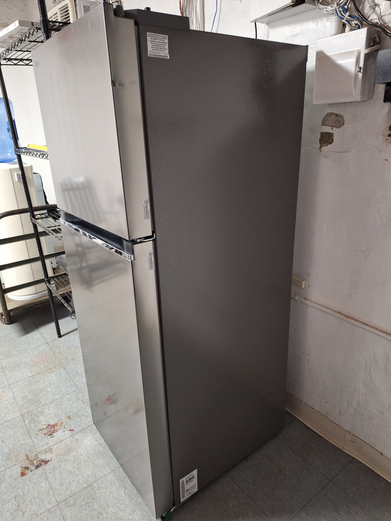 LG Top Freezer Refrigerator - photo 2