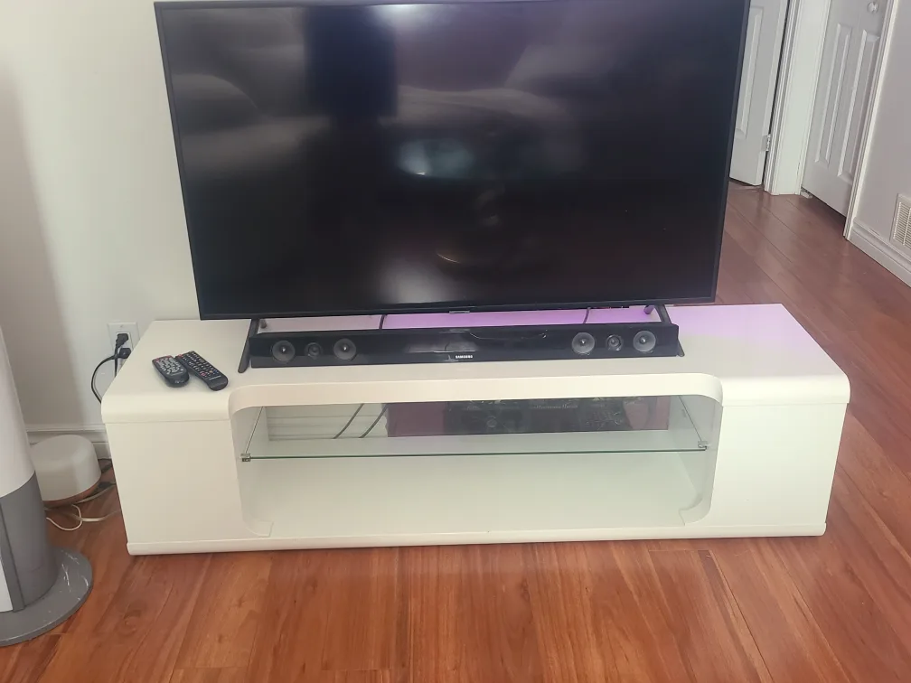 🇨🇦 Tv stand - glossy with glass shelf thumbnail