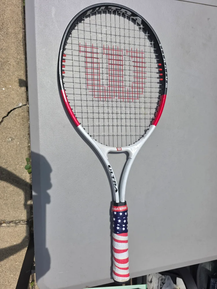 Wilson Ultra Tennis Racket thumbnail
