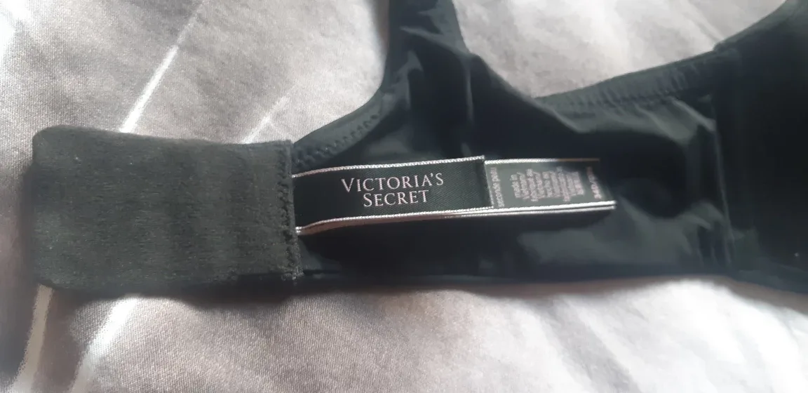 NEW Victoria's Secret Black Bra - Size 34D image indicator(2)