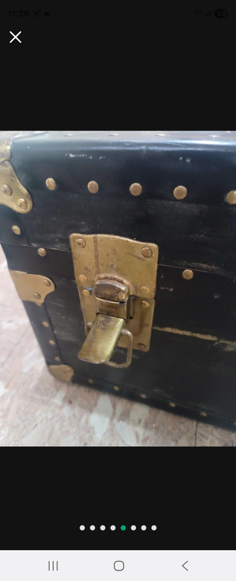 Vintage Black Trunk - photo 3