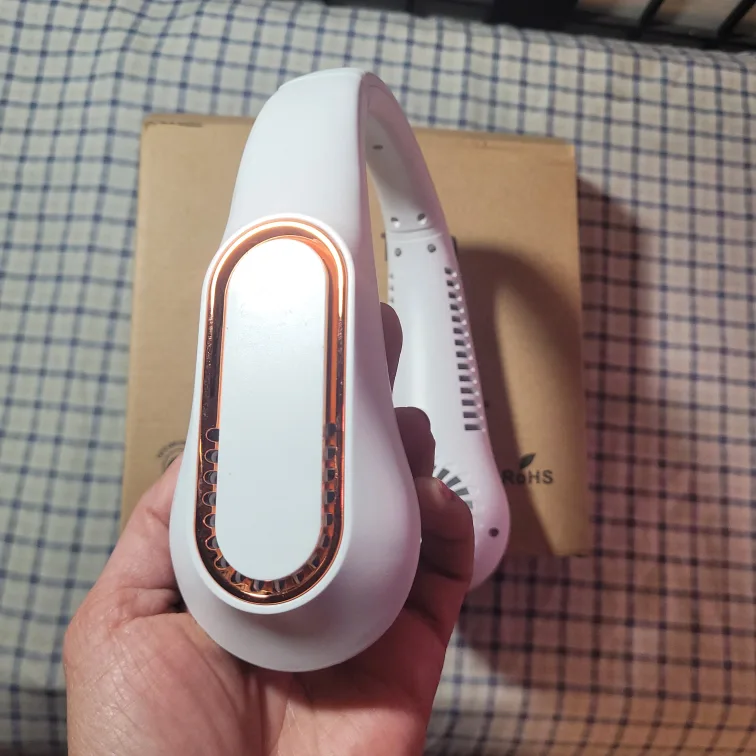 Neck Fan in Box (Pickup near Keele Station) image indicator(6)