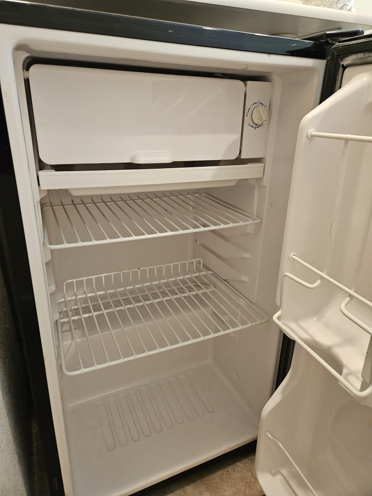 Compact Refrigerator - photo 2