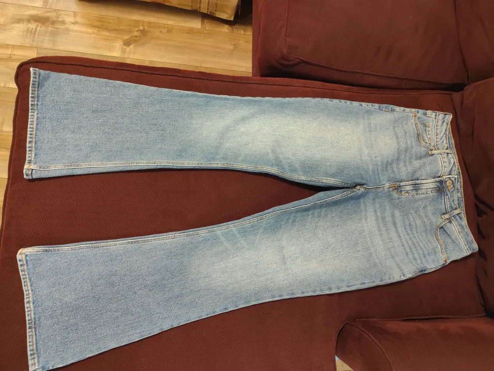 Old Navy Flare Jeans - Size 10 image indicator(2)