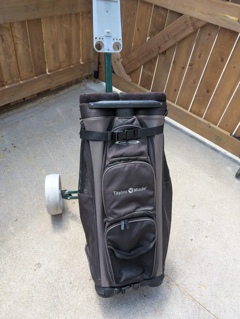 TaylorMade Vor-Tech Golf Bag with Cart image indicator(6)