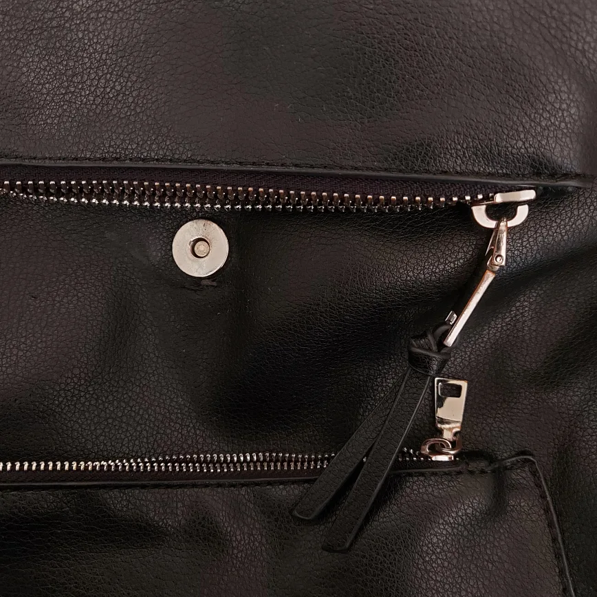 ZARA Black Backpack image indicator(6)